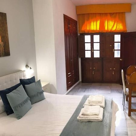 1 Minute From Cathedral. Feel The Heart Of Sevilla Bagian luar foto