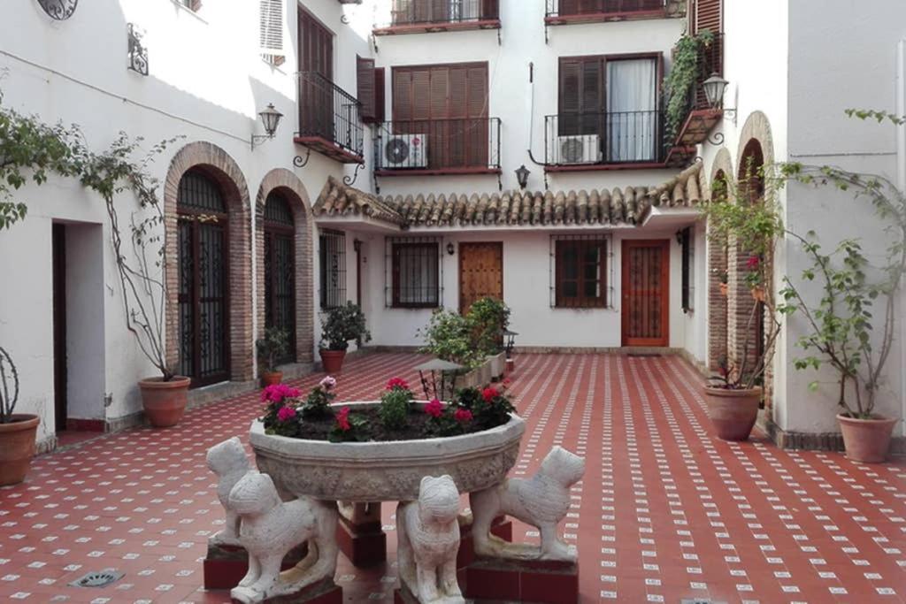 1 Minute From Cathedral. Feel The Heart Of Sevilla Bagian luar foto
